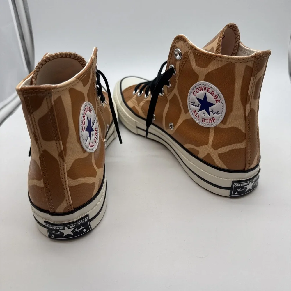 Converse Chuck Taylor 70 Hi Glow-In-The-Dark Giraffe Sneaker Men's 8.5 WO 10.5